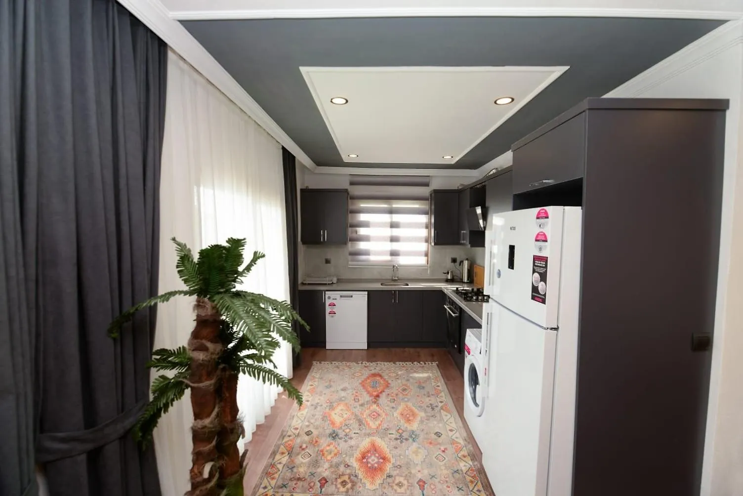 Villa Lorenza 페티예 0*,