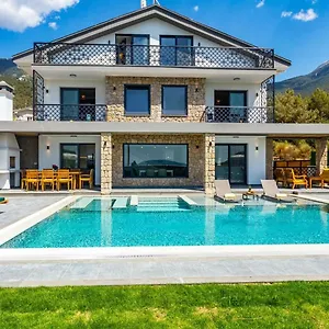 Villa Oludeniz 4 Bedroom - 9318, Fethiye